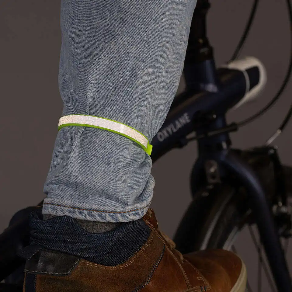 2 X Reflective Trouser Clips Safety Strips Outdoor Cycling Bicycle Pants Clip Bands