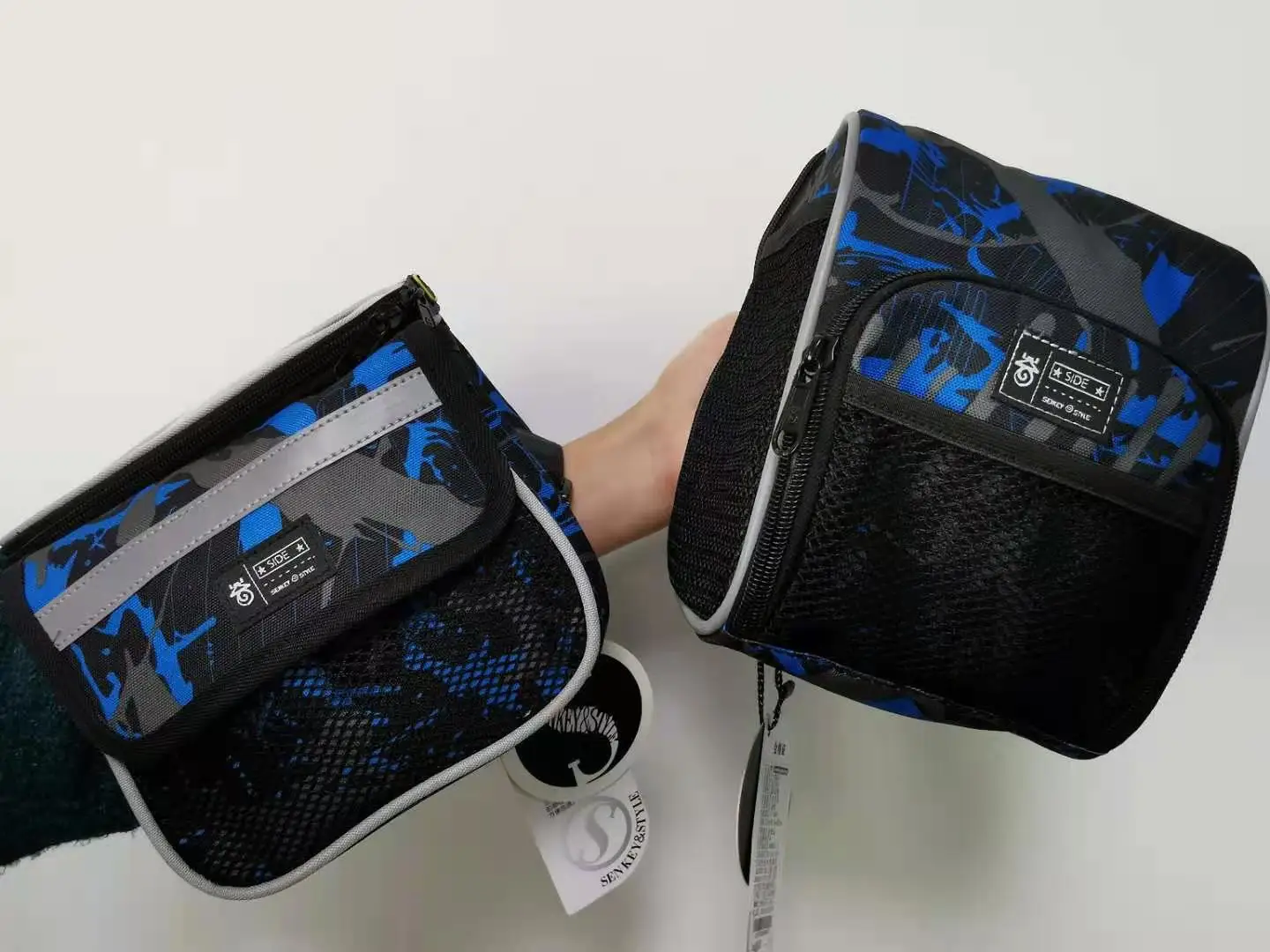 2000AH and 4000AH battery capacity USB mobile phone holder power bank bicycle bike front LED lamp light