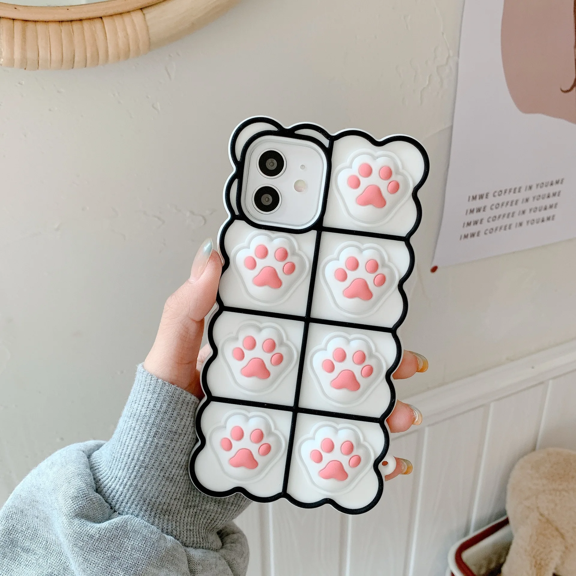 bear paw Phone case 2.jpg