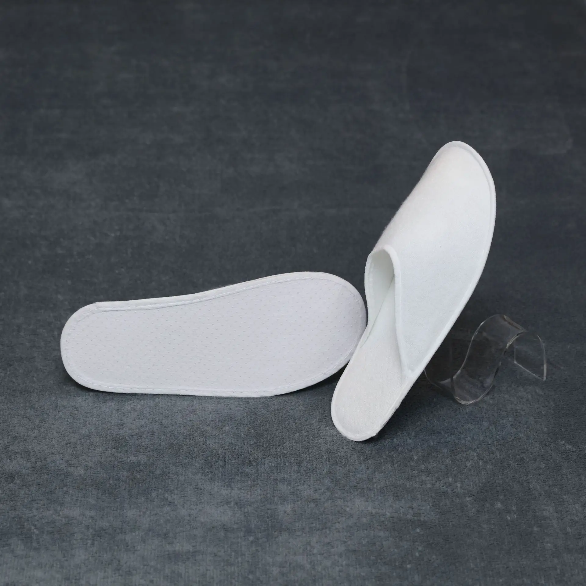Custom wholesale hotel disposable plush aviation sauna home hotel room slippers