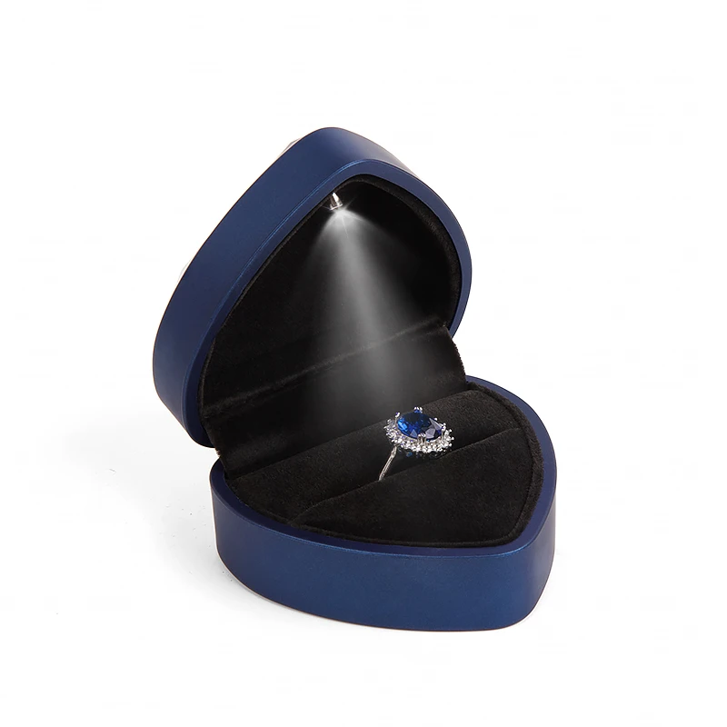 Classic Plastic Spray Painting Process LED Heart Shaped Jewelry Box Engagement Ring Box Heart Shape Ring Box