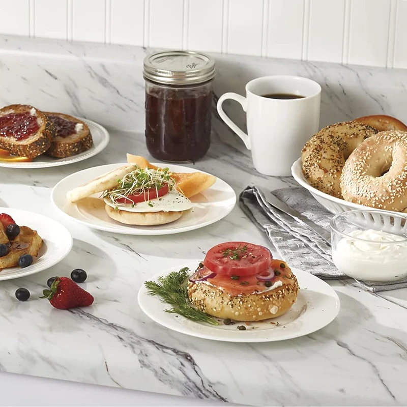 Compact and Portable Anti-slip Rubber Feet 1.7L Electric Tea Kettles and 4 Slices Toaster Stainless Steel Toaster and Kettle Set