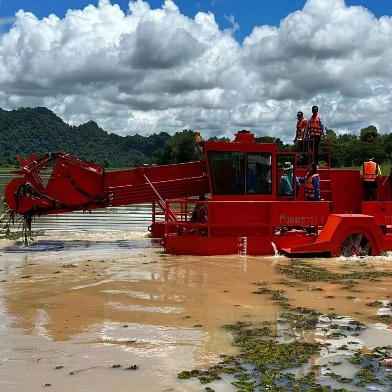 High Output Fully Automatic Water Grass Harvester used for Cleaning Aquatic Plants