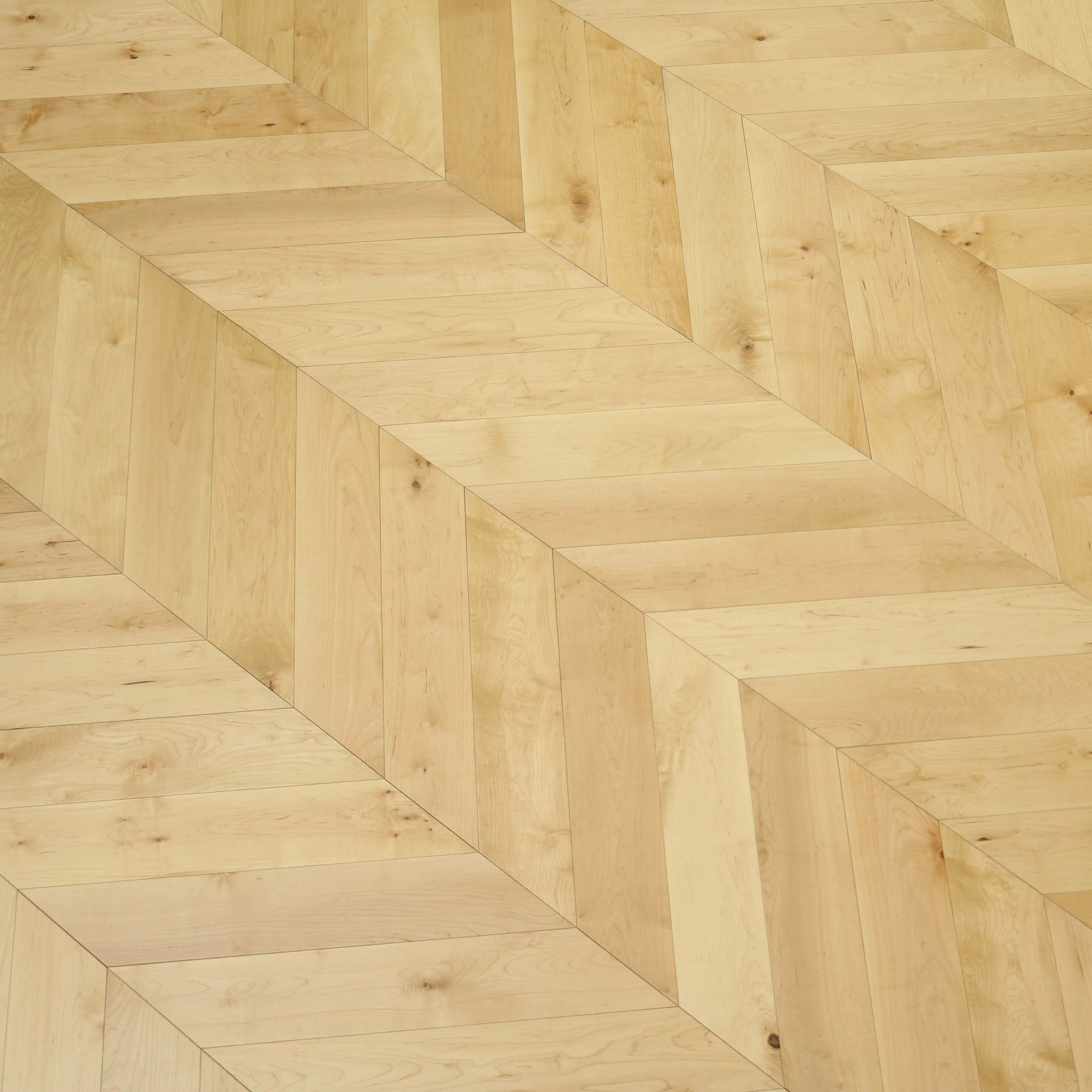 Warm Nature Color Smooth Wire Brushed Surface Maple Hardwood Chevron Parquet Engineered Wood Flooring