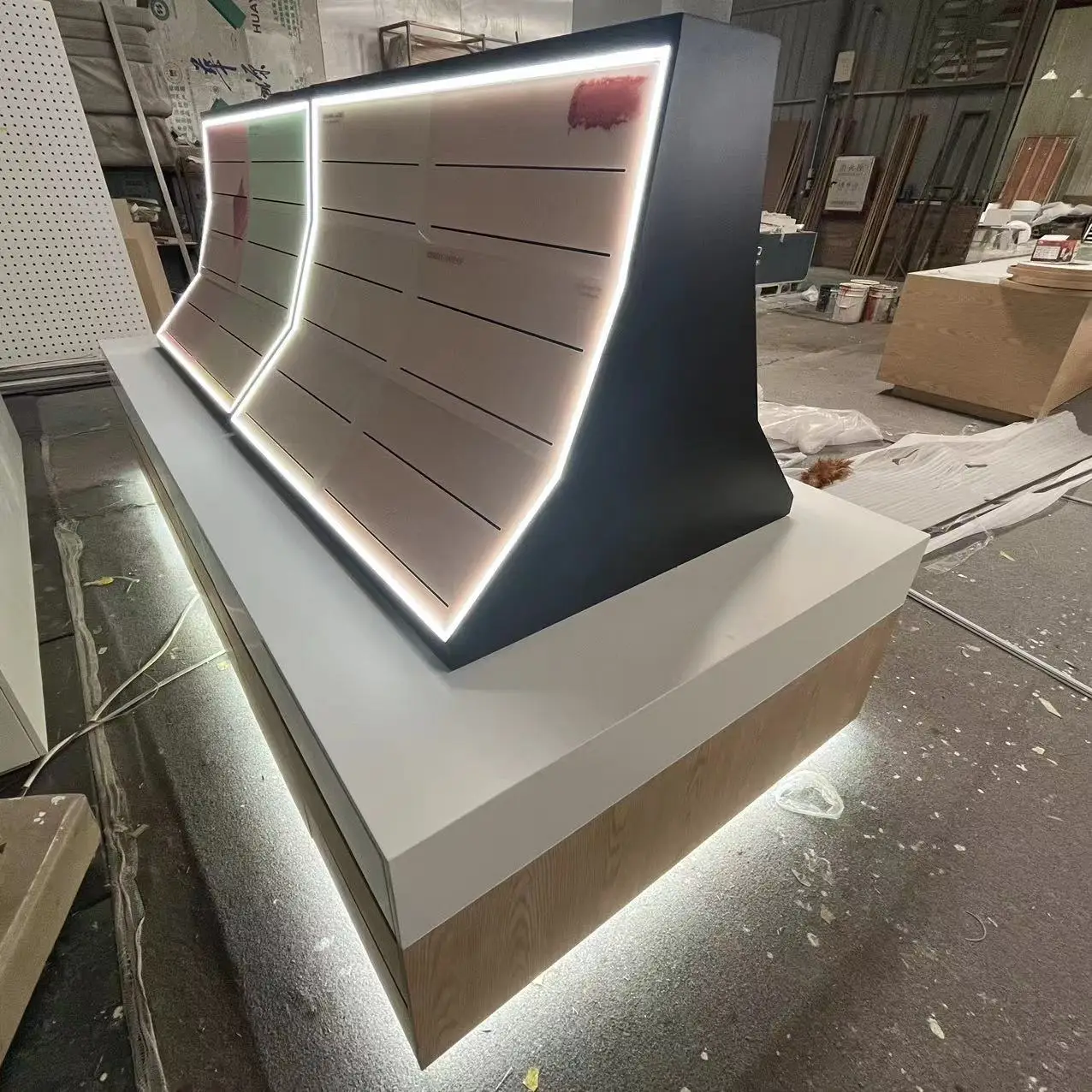 Department Store Display Cabinet Shelf Design Store Luminous Makeup Shelf Display