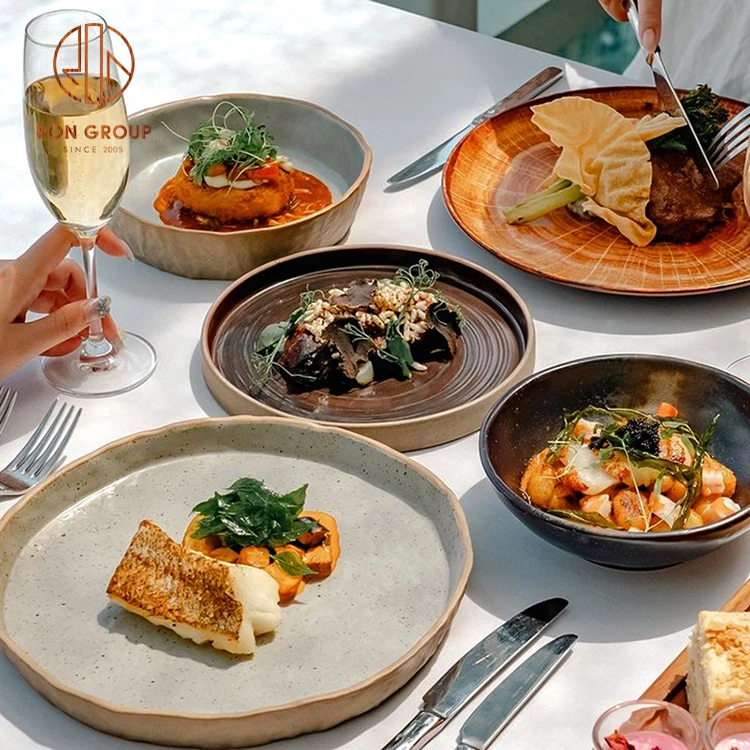 wholesale nordic porcelain tableware round gold green color dinner dishes set restaurant ceramic plates