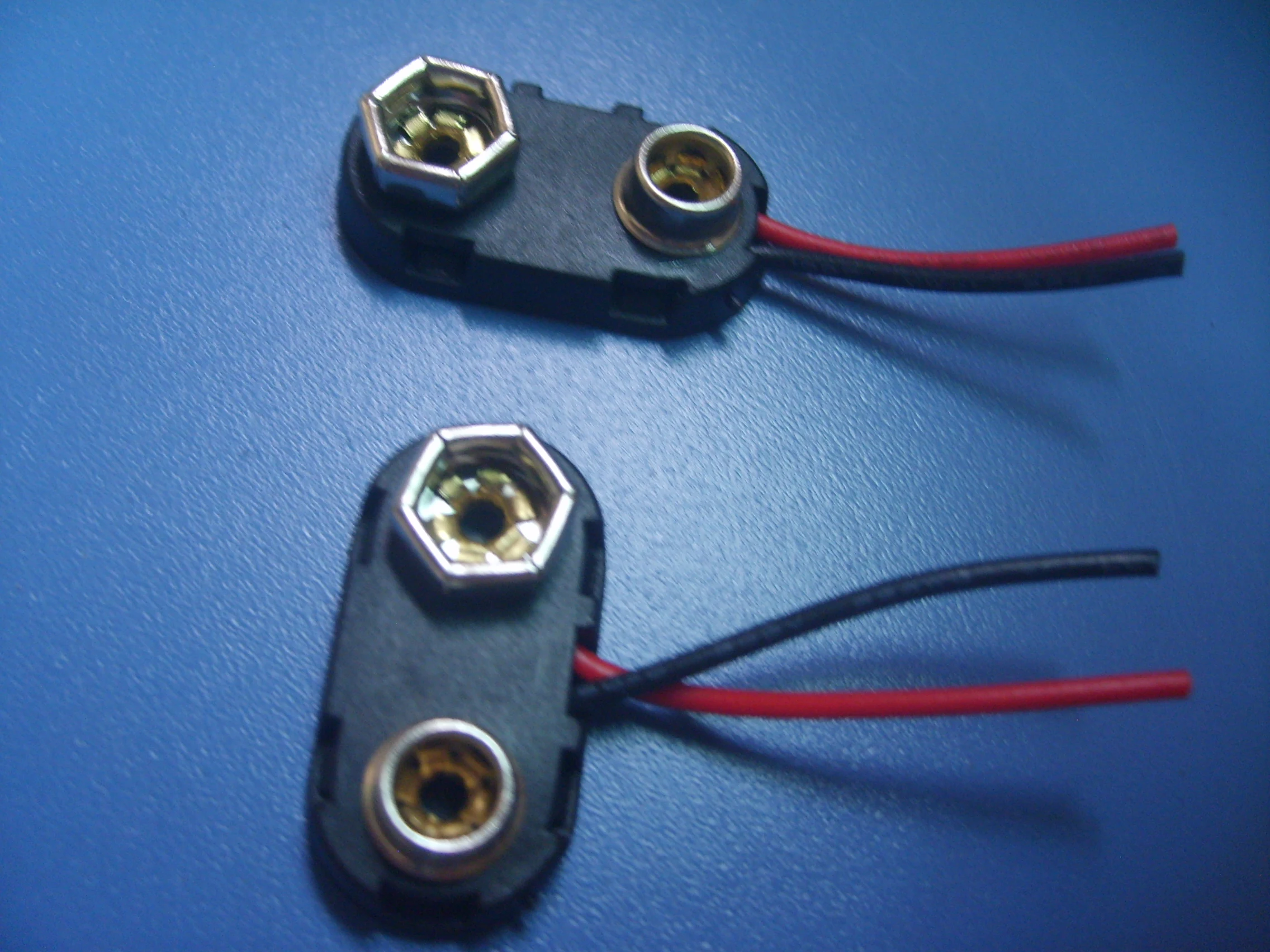 9V black Snap holder with 150mm red/black wire for LED light