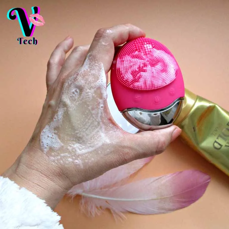Custom Rechargeable Hand Massage Facial Cleansing Silicone Face Brush Wholesale IPX7 Waterproof