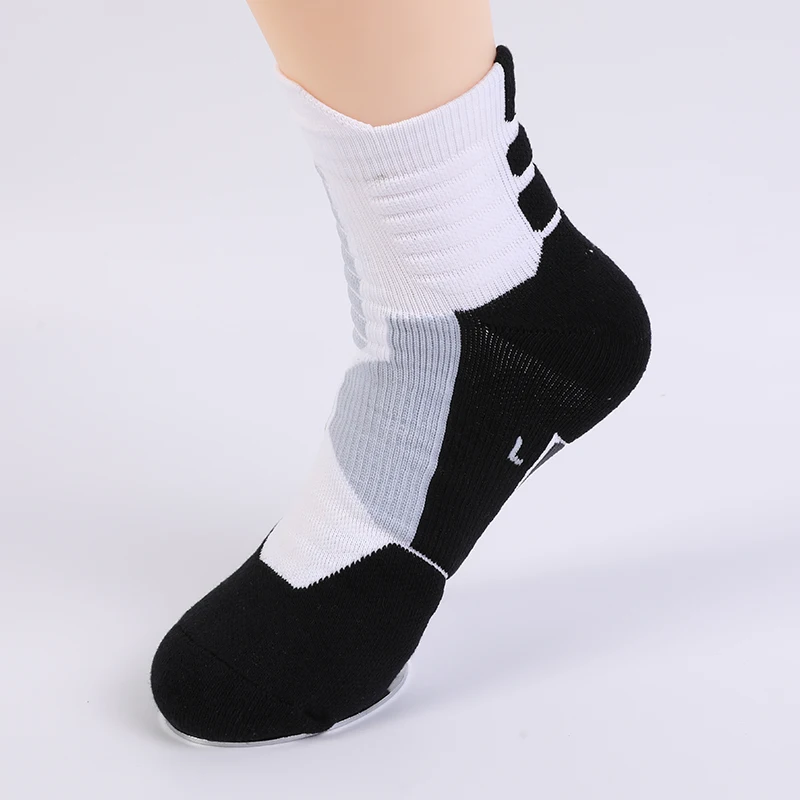
Custom logo athletic socks sports compression socks anti-bacterial cotton polyester elastane sports sock 