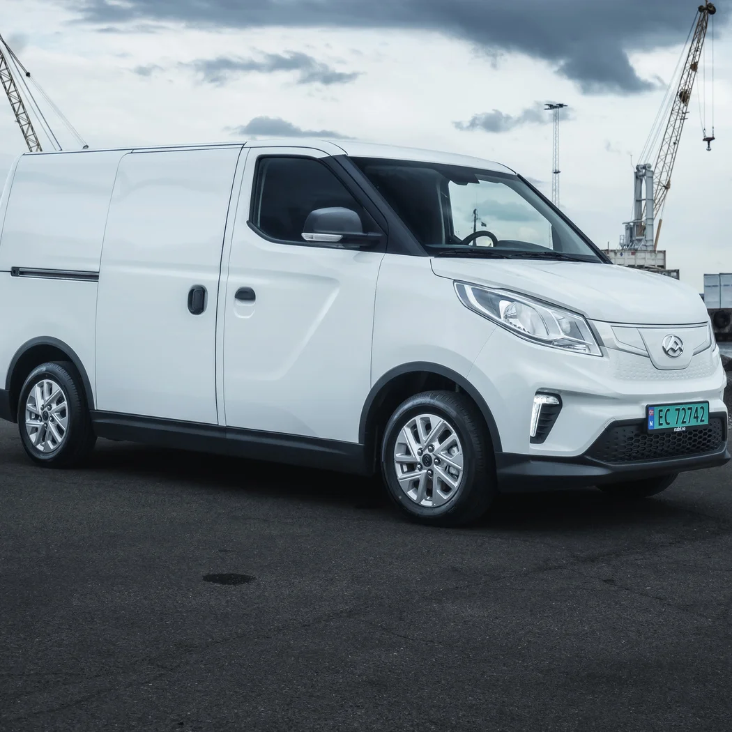 Customized EV30 delivery van electric camper van electric electric mini van 7 seats