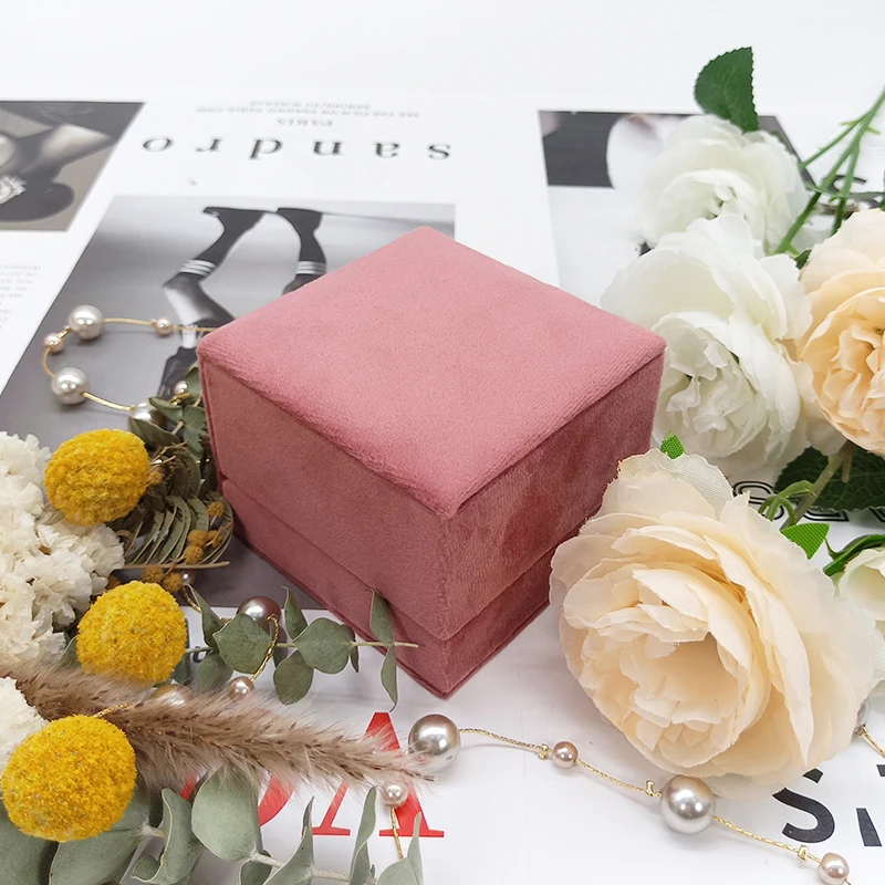 Fashion Pop Dirty Pink Jewelry Engagement Boxes Velvet Small Ring Box Custom Logo