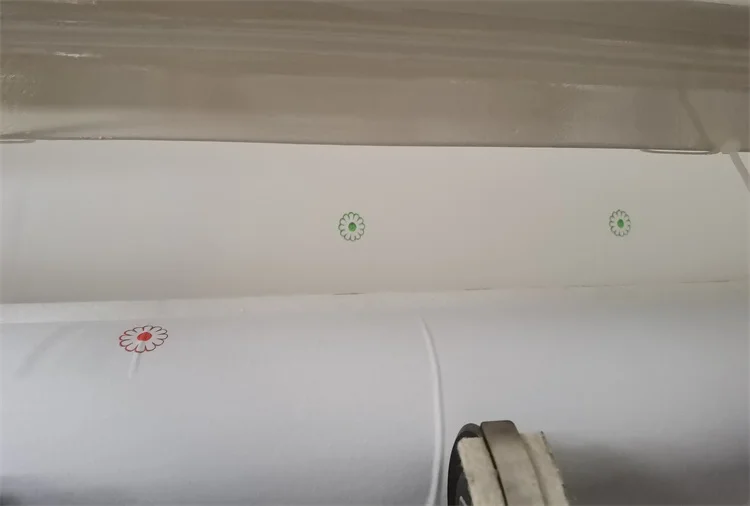 High speed customized embossing pattern  2 line hand towel machine for paper towel