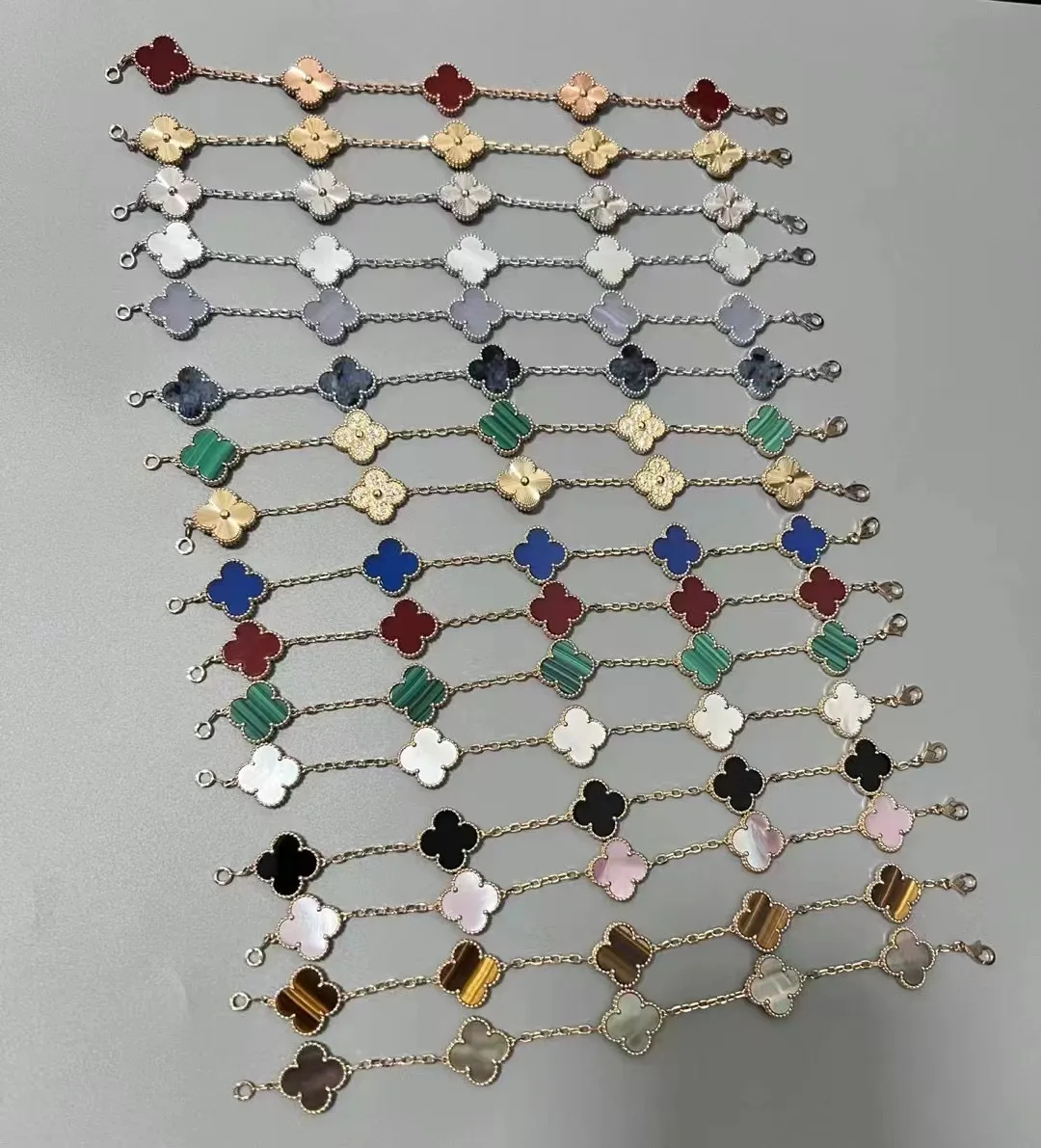 High quality classic fashion 18K gold clover natural agate mother-of-pearl Bangle female gift wholesaler