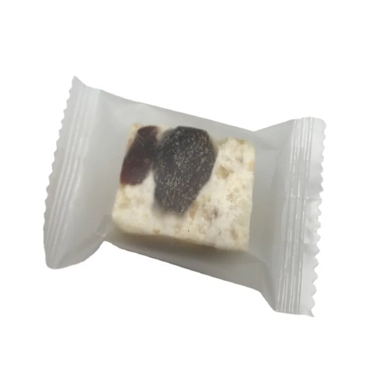 
Wholesale Chinese Snacks Sweet Food Snowflake Pastry Food Cranberry Matcha Flavored Healthy Pastry Dessert 