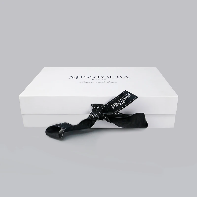 White Luxury Flat Foldable Clothing Garment Packaging Boxes Magnetic Gift Paper Shipping Box With Custom Logo