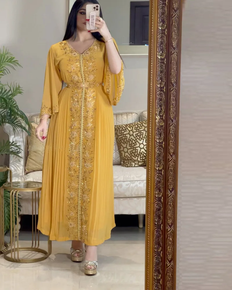 Luxury Hand Sewing Beaded Abaya Wholesale Dubai Islam Women Dress long sleeves Pleats Traditional Muslim Clothing