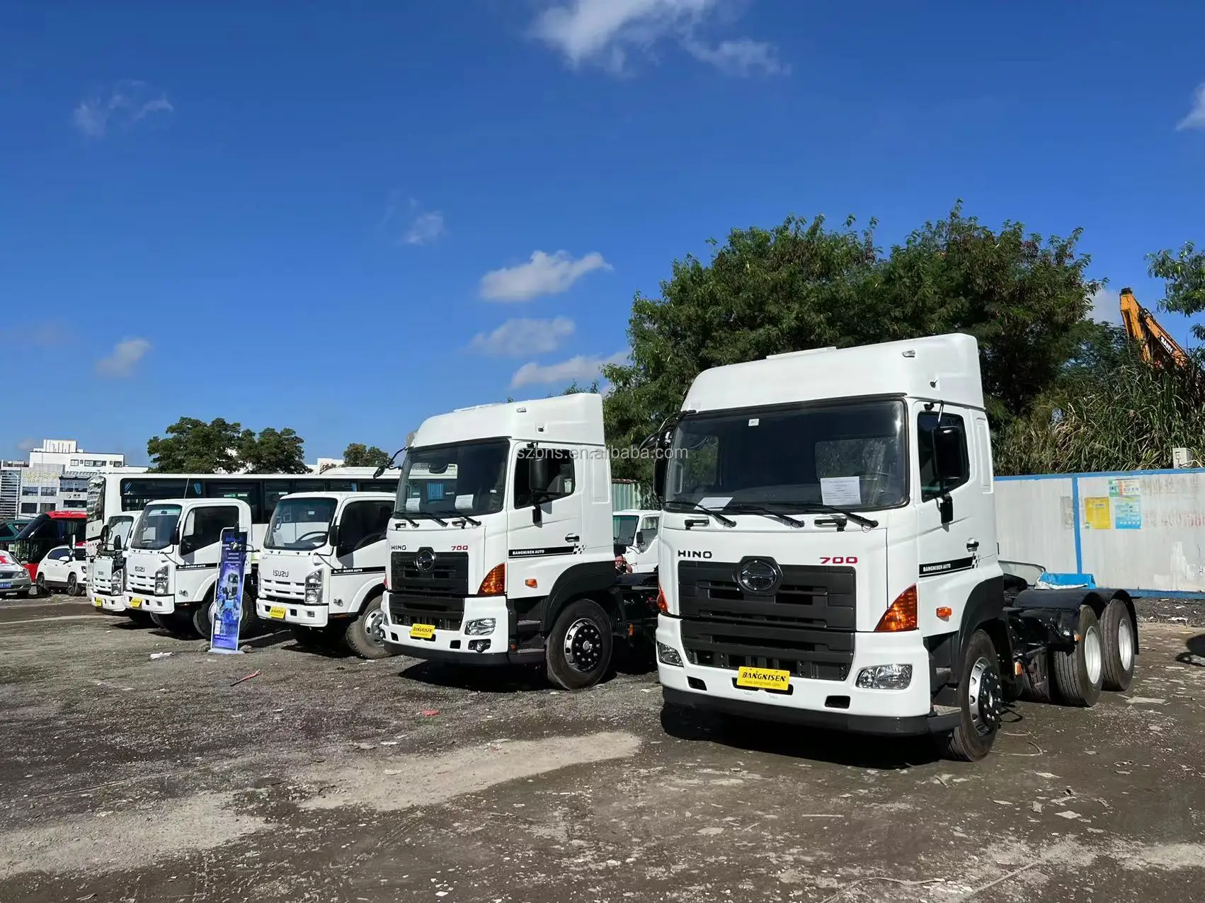 Good Condition 6X4 HINO 700 Semi Trailer HINO 700 Tractor Truck For Sale