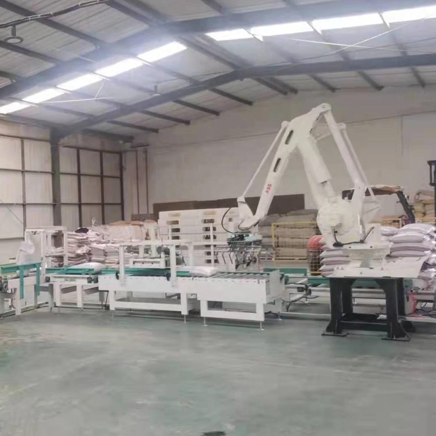 ABB Robotic Intelligent Automatic Equipment Cement 50kg Bag Box Palletizer Carton Box Palletizing machine