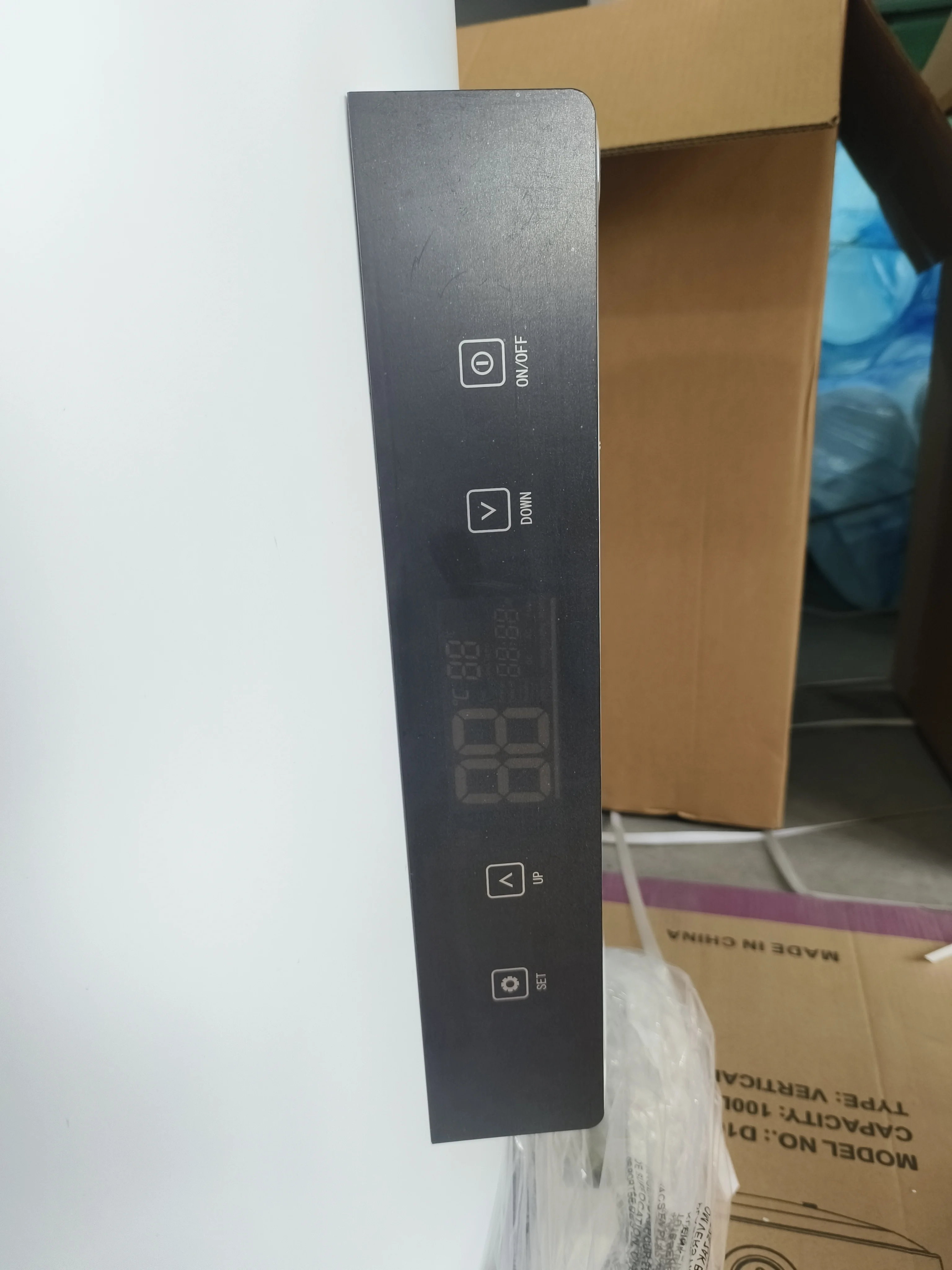 Home Appliance DC&AC Heating Adjustable Temperature 60L 80L 100L Water Heat Electric  solar heater