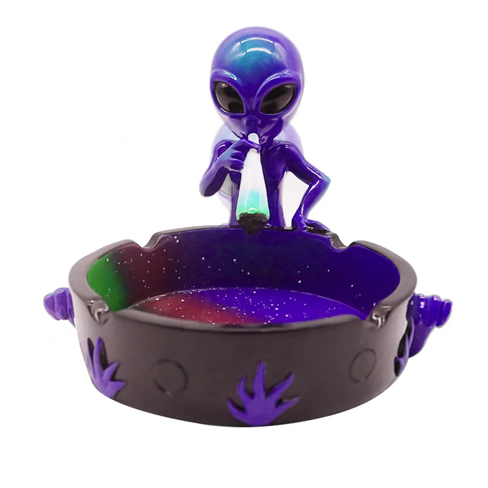 2023 Creative Design Alien Resin Ashtray Cigarette Tobacco Smoking Accessories Smoking Ashtray