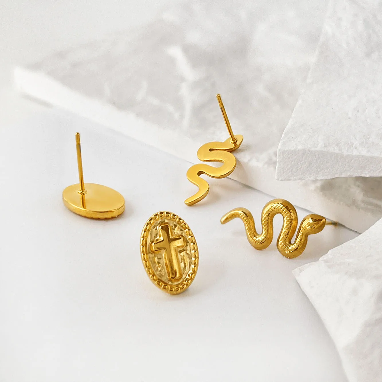 E0206 Vintage Dainty Oval Cross Relief Snake Cartilage Stud Earrings Women Gold Oval Earrings With Symbol Serpent Stud Earrings