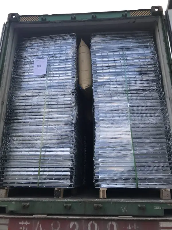 Wire decking for storage