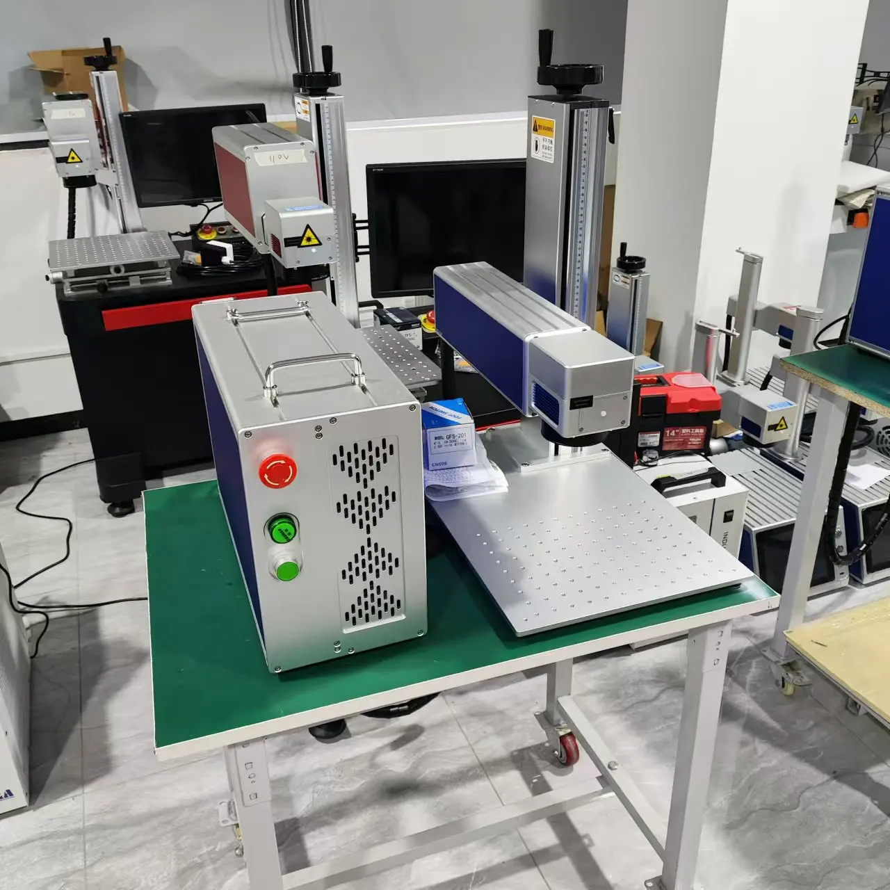 Fiber enclosed 20W 30W 50W 100W gold silver jewelry laser marking machine name necklace metal jewelry laser engraving machine