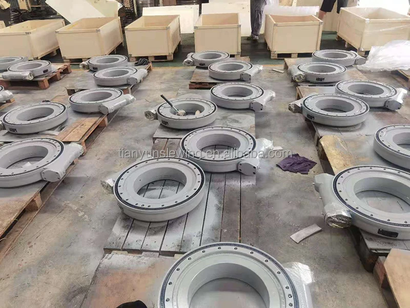 For mist cannon truck large load torque slewing drive SE17-102-H-25R