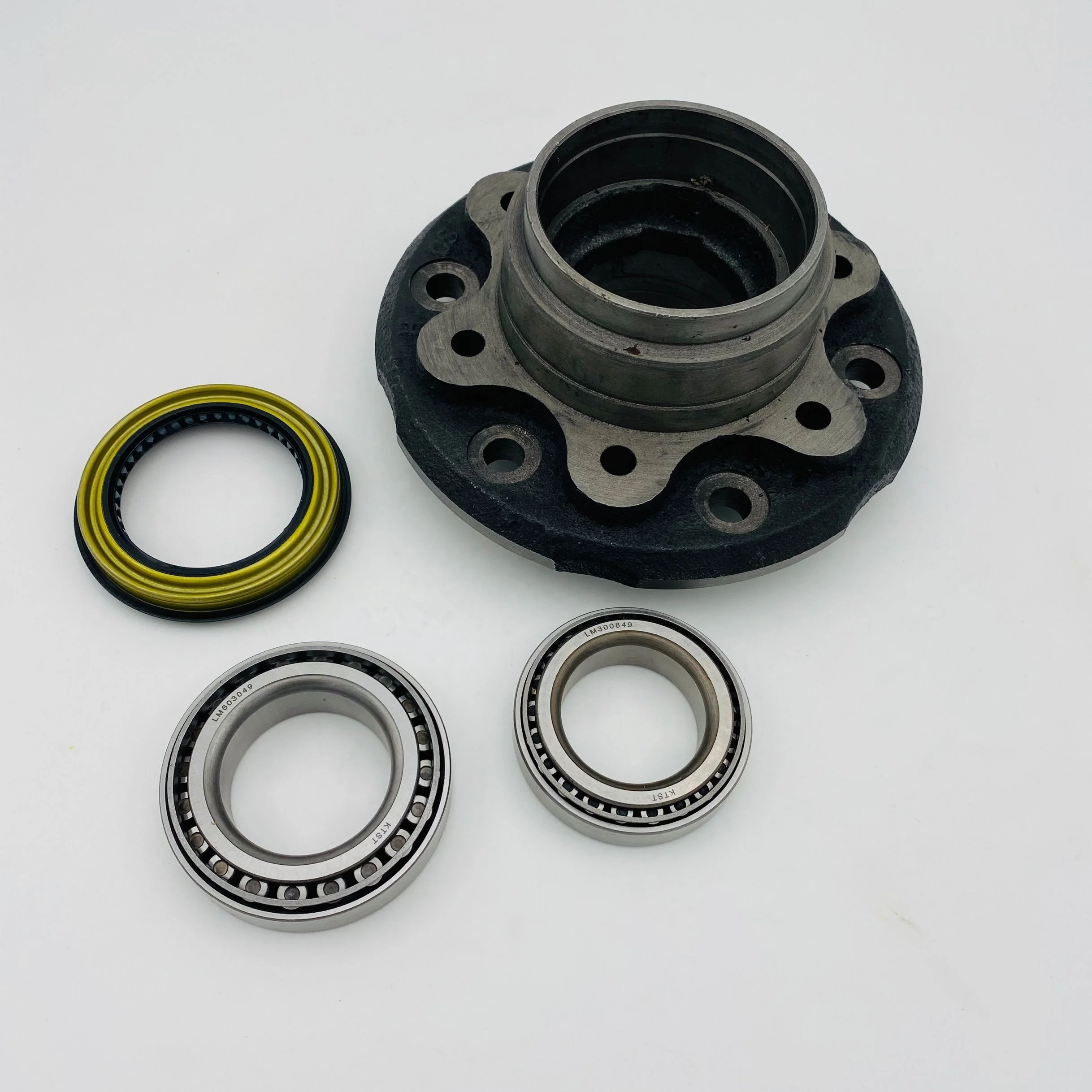 Подшипник Ступицы переднего колеса 40202-0W09440202-0W093 40202-0W092 LM300849 LM603049 для Nissan Navara