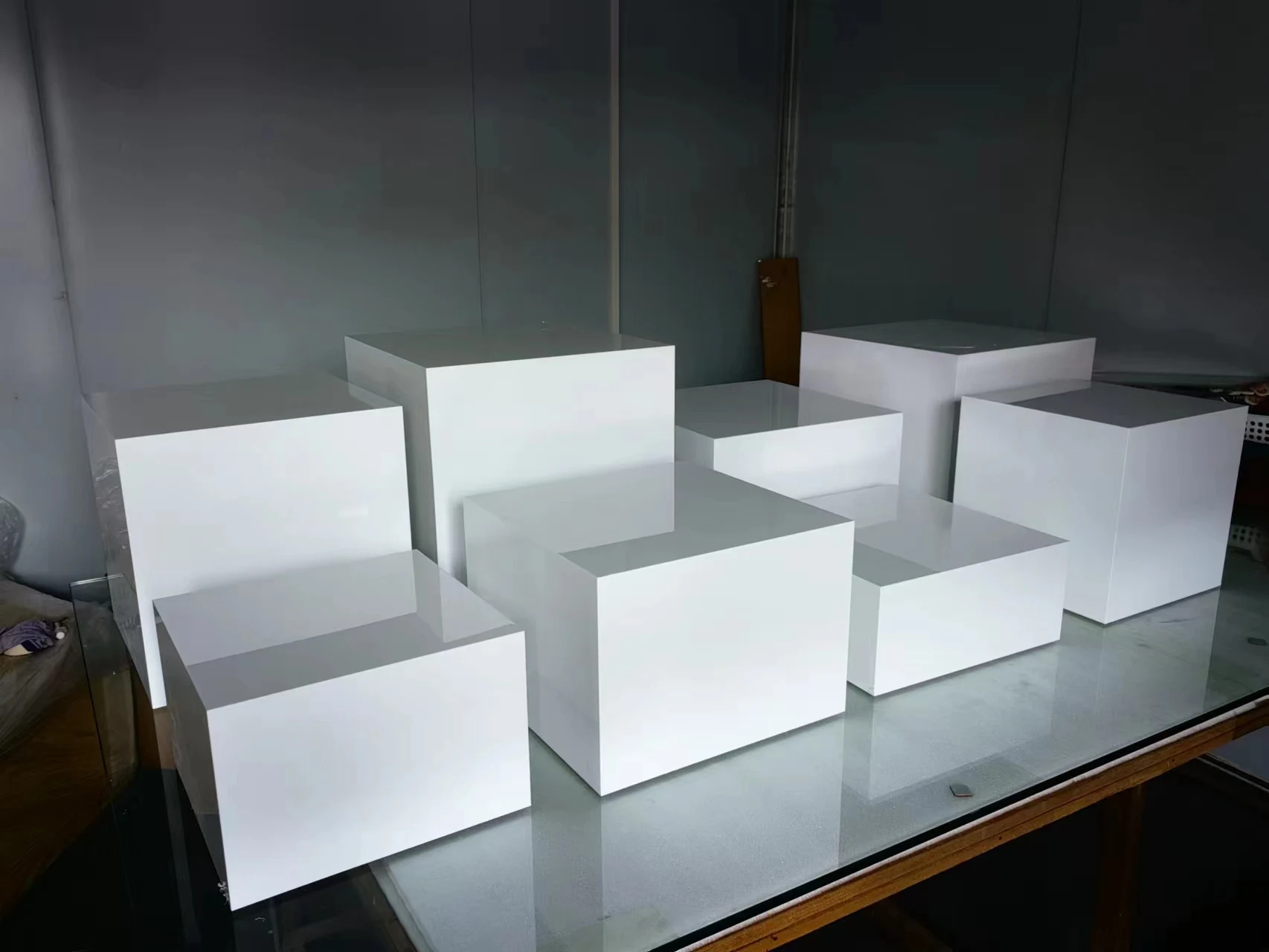 White Buffet Acrylic Riser Cube Display Nesting Risers Lucite Square Food Pedestal Box Display Stand