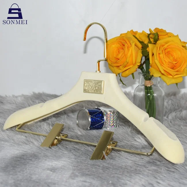 Metal plate luxury clothes bridal creamy non slip velvet hanger