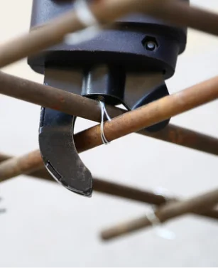 Steel strapping machine