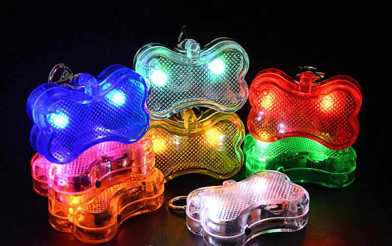 2021 горячая Распродажа по заводской цене, светодиодная идентификационная бирка в форме кости с безопасным мигающим светом, подвеска-бирка для собак и домашних животных