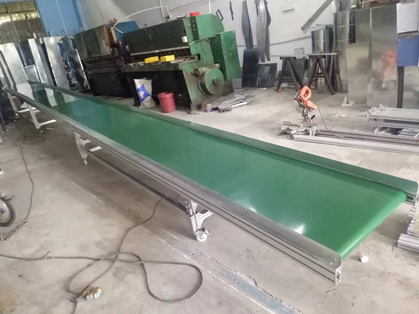 Climbing Inclined Food Grade Pvc Conveyor Belt System Belt Conveyor Assembly Line Inclined Climbing Assembly Line Folding Belt