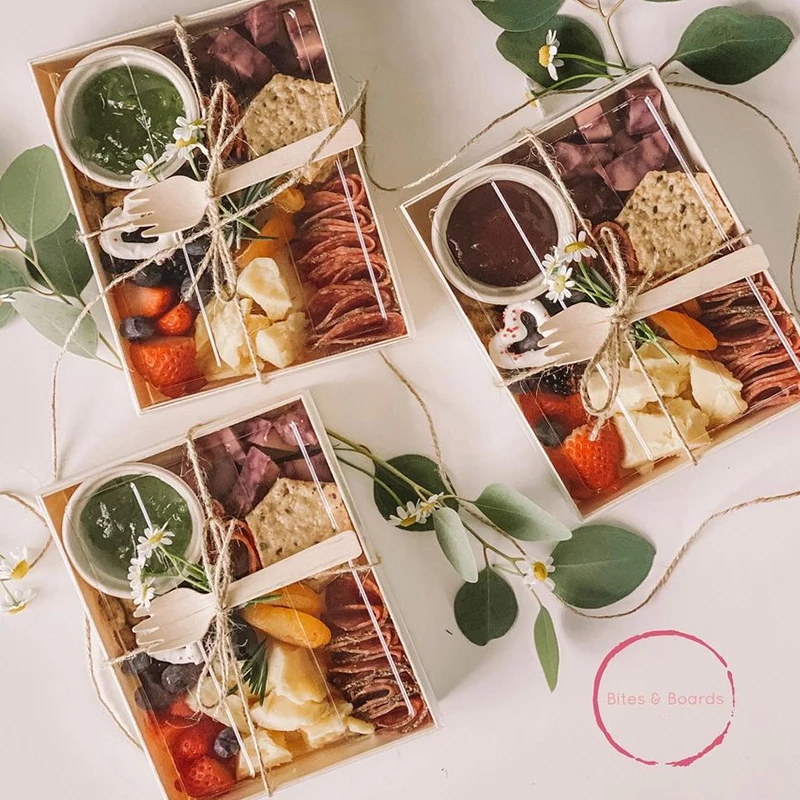 Charcuterie Wooden Boxes Biodegradable Bakery Boxes For Take Away Food DIY Box with Plastic Lid