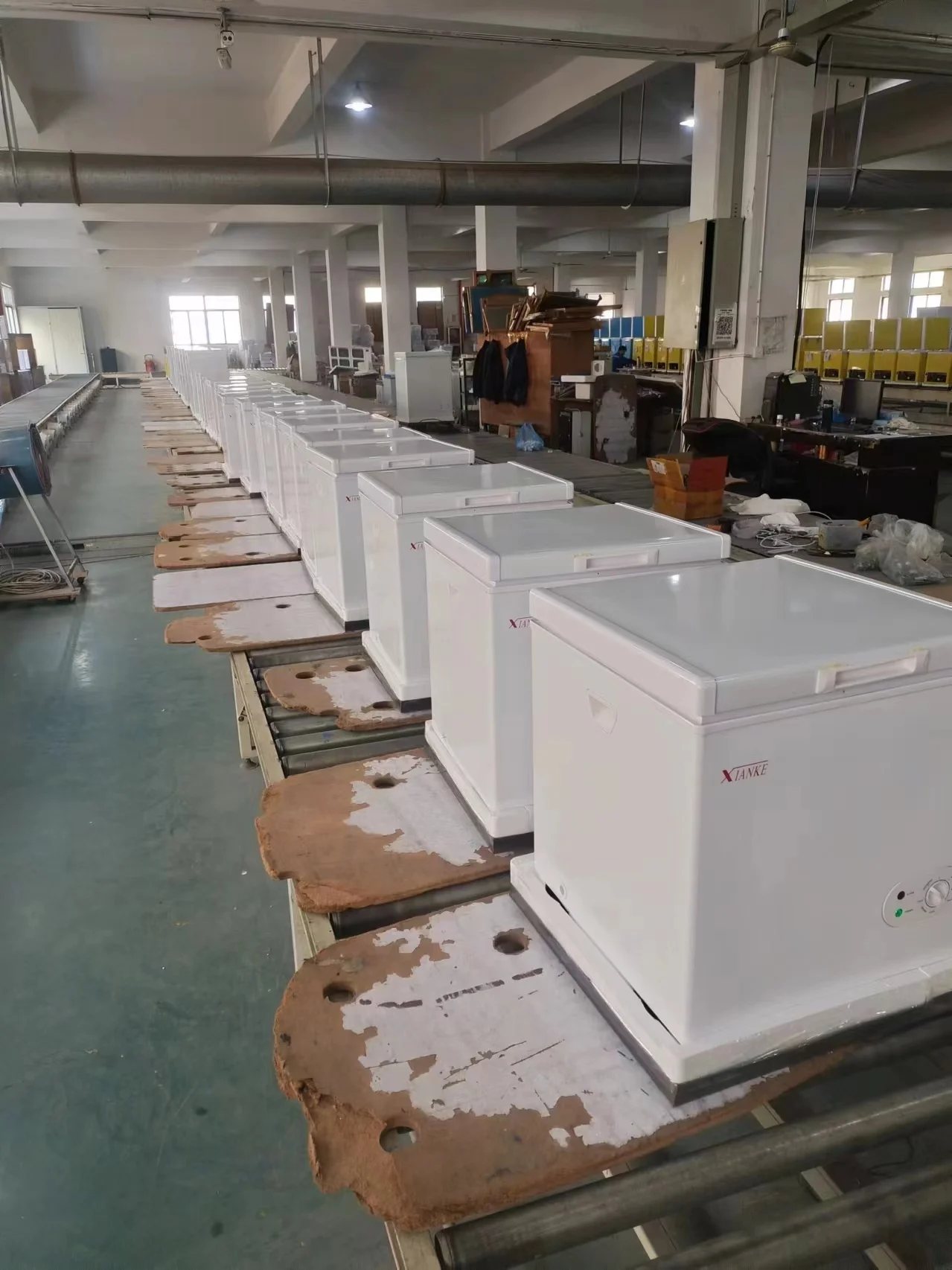 358L DC Freezer with Dual-Temperature Solar Electric Battery Power Source for Car Household Outdoor Use 1-Year Warranty
