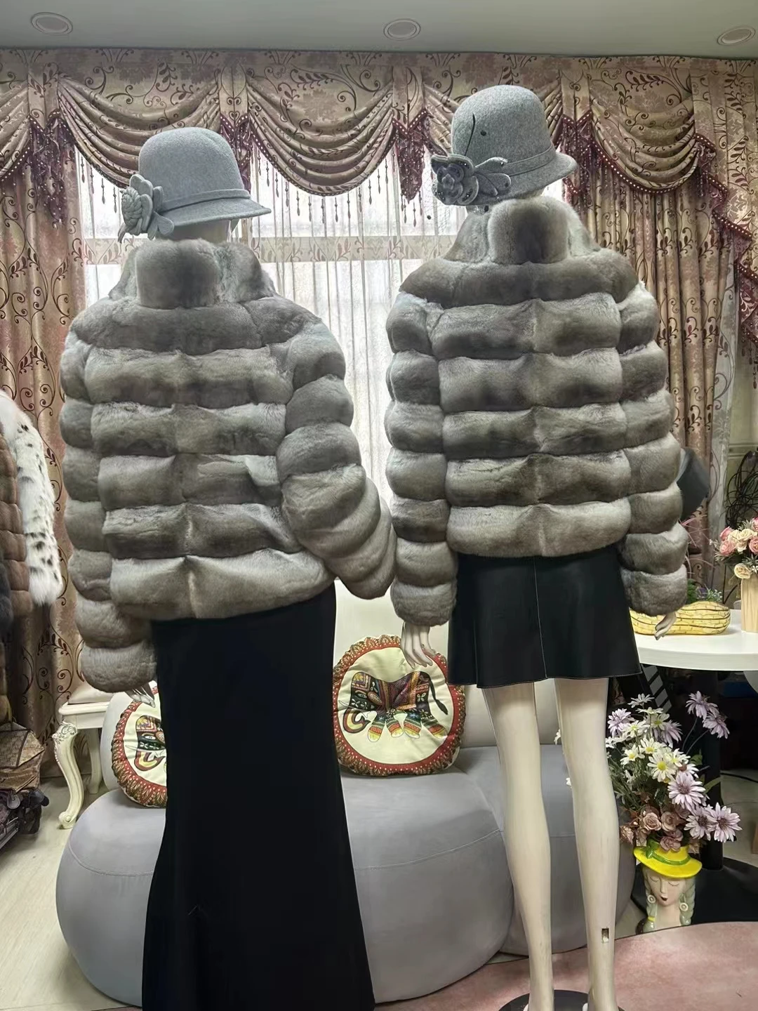 2024  Russia   short  Chinchilla  fur  coat  winter    luxury   chinchilla  fur  coat for women