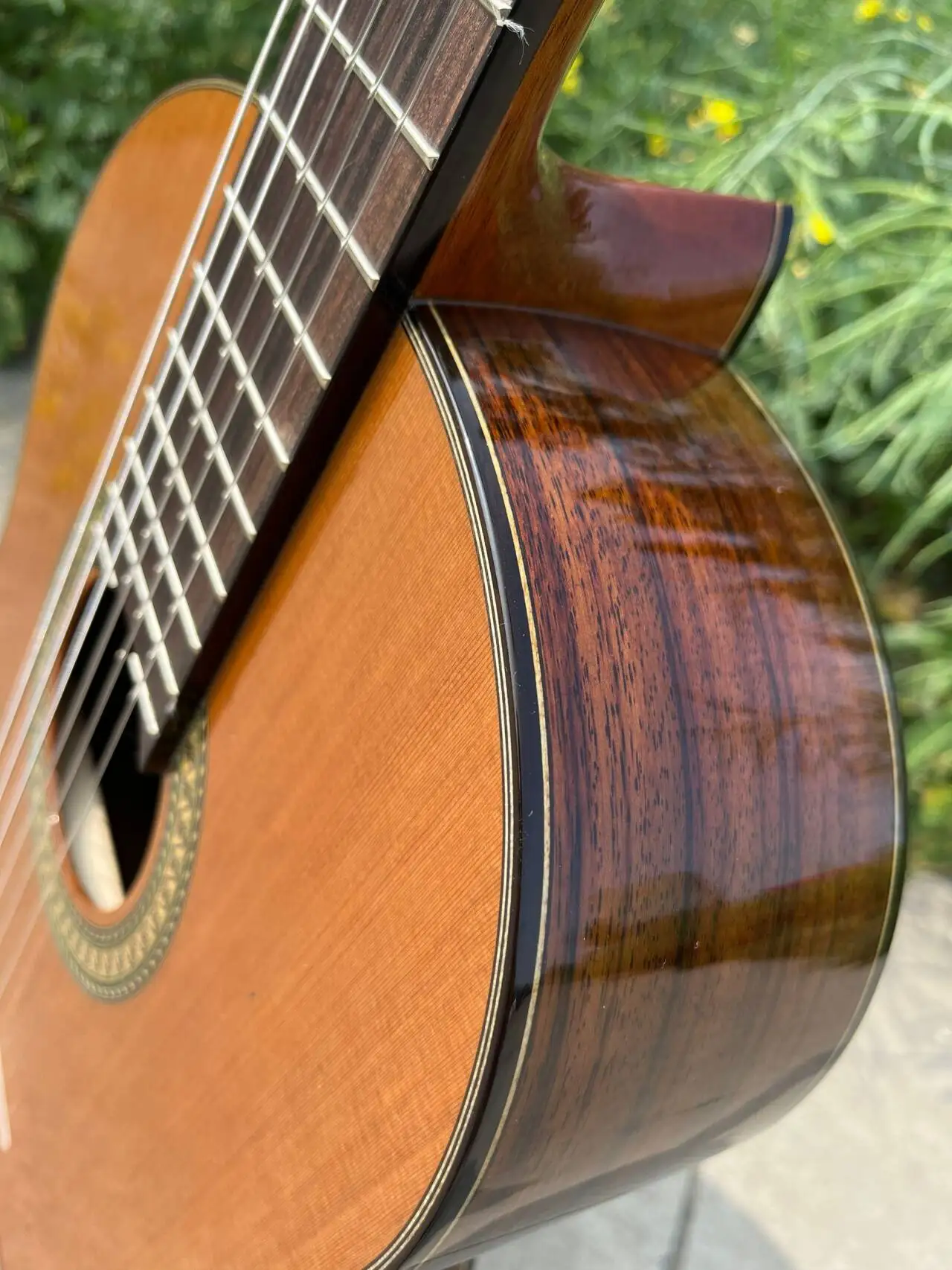 China handcraft made Aiersi brand High end grade gloss solid cedar top indian rosewood Vintage Nylon String Classical guitar