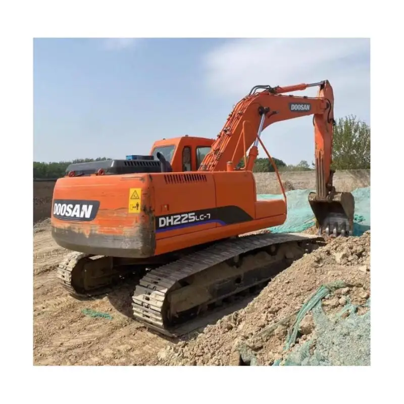 Spot Sales Used Excavator Doosan 225LC-7 22 tons Hydraulic Digger In Good Condition Of The Original Excavator