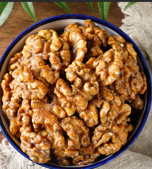 Casual canned snack sweet amber syrup walnut with Sesame