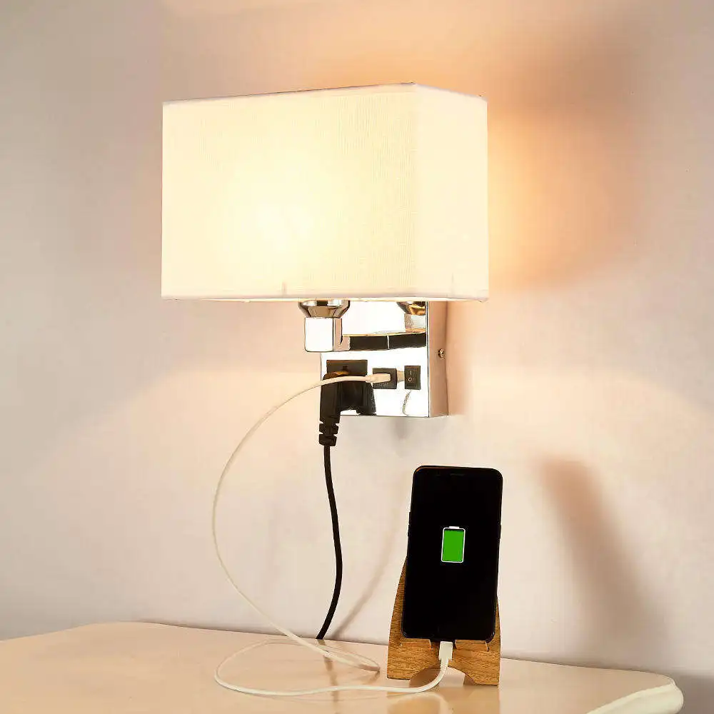 Настенный светильник с USB-разъемом