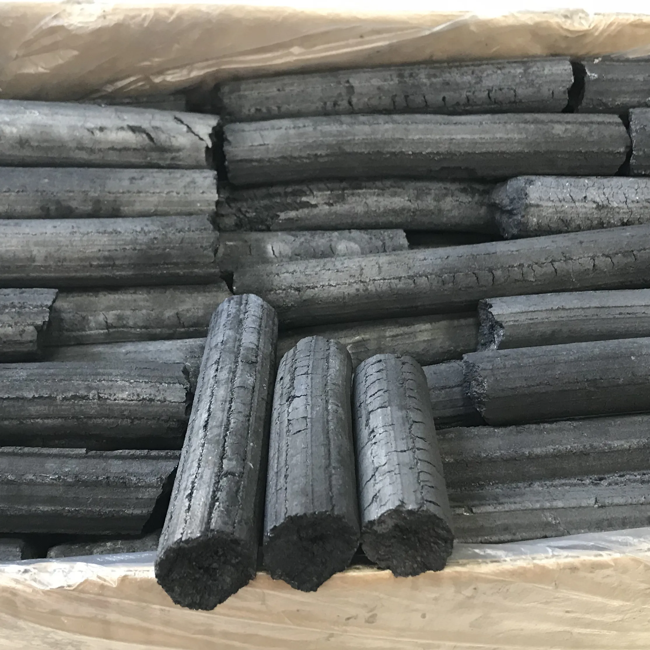Factory Machine Made Quadrangle Hexagonal Long Burning Time Wood Sawdust Charcoal Briquette BBQ