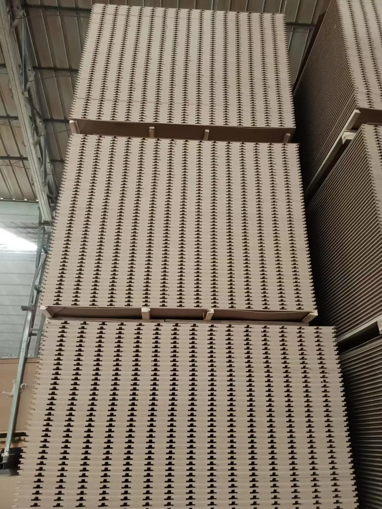 Factory Direct Sale 15-18mm Melamine Board 4x8ft Panel Faced Slotted MDF wholesale Slatwall Panel  waterproof mdf board