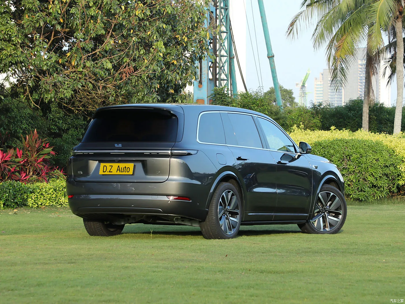 LEADING IDEAL L9 Popular long range ev car Made In China