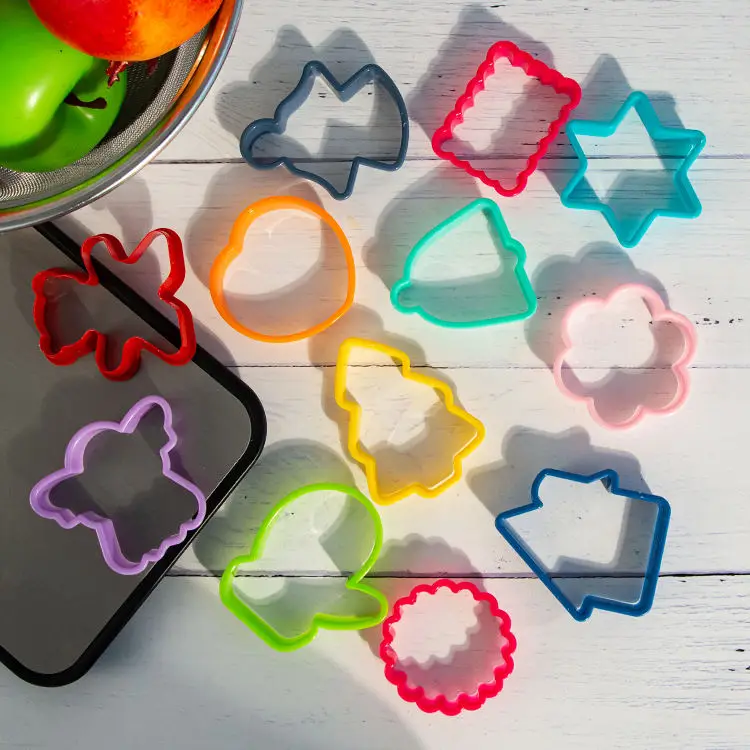 Set of 12Plastic Biscuit Molds for Baking 3D 3D Cake Mousse Ring Vegetable Cutting Cookies Plum Blossom Soap Molds Food Home Use