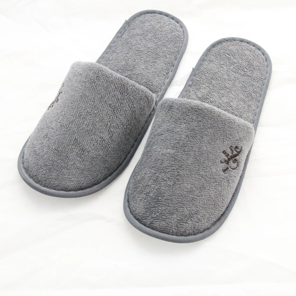 high quality    custom logo  grey fold   hotel home  slippers