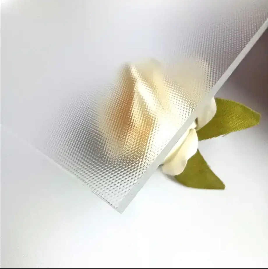 Factory 2mm - 4mm Heat Absorbing Ultra White AR Coating Solar Panel Glass