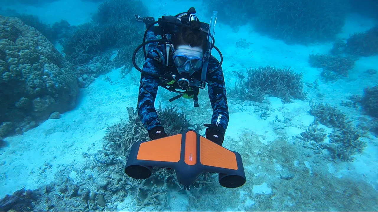 Geneinno S1 Plus Depth 50m/164ft Max Speed 1.8m/s Play Time 35mins Portable Electric Waterproof Swimming Pool Scuba SeaScooter