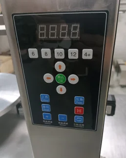 Полностью автоматическая машина и оборудование для выпечки тортов крема раскладывания зародышей кремового торта