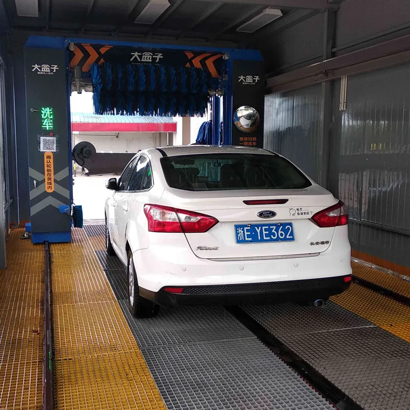 Auto carwash machine for rollover car washing machine with five brushes